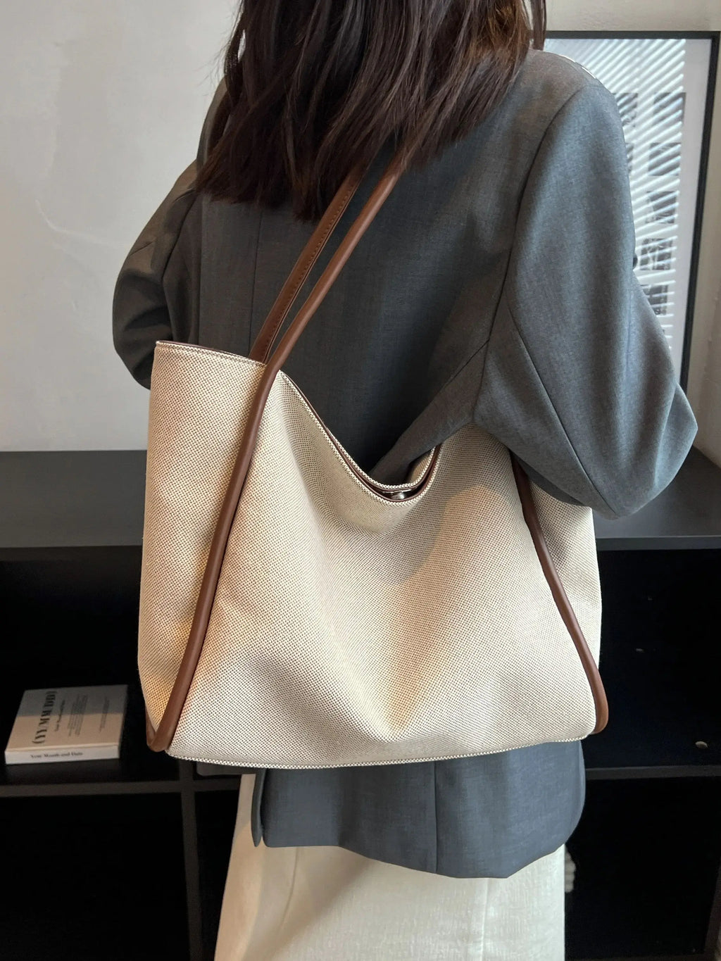Women's Large Capacity Tote Bag - Everyday Shoulder Bag